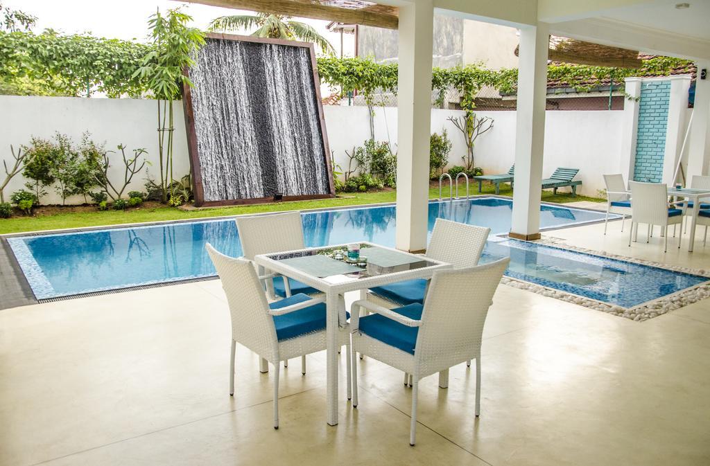 Binnacle Negombo Luaran gambar