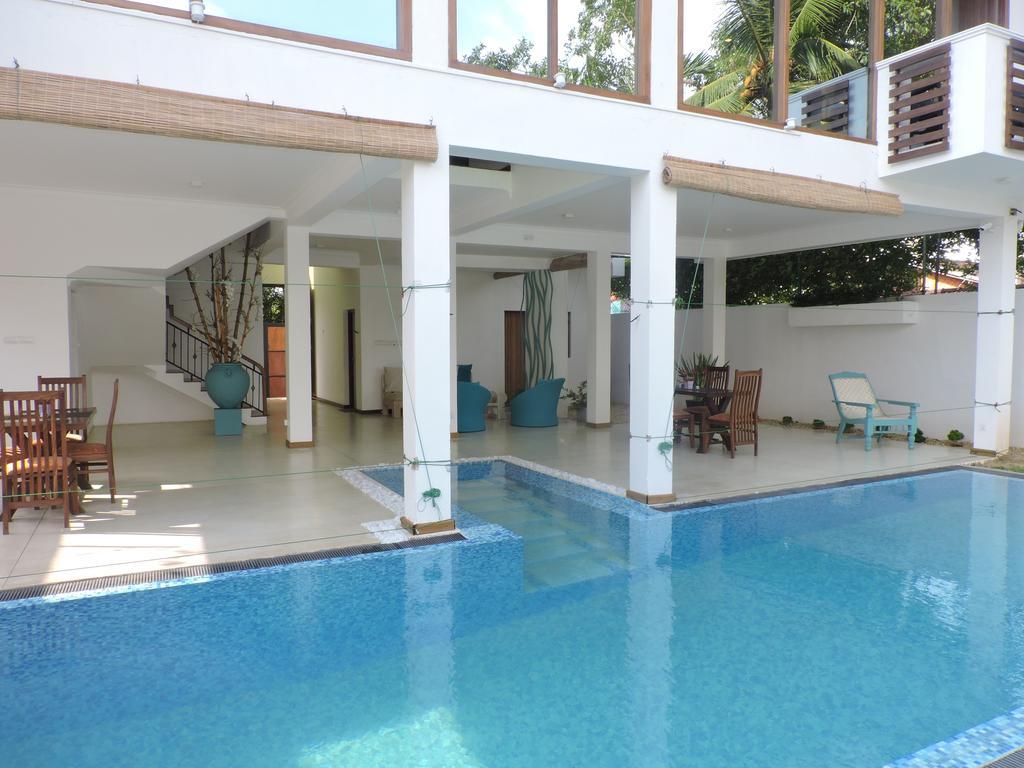 Binnacle Negombo Luaran gambar