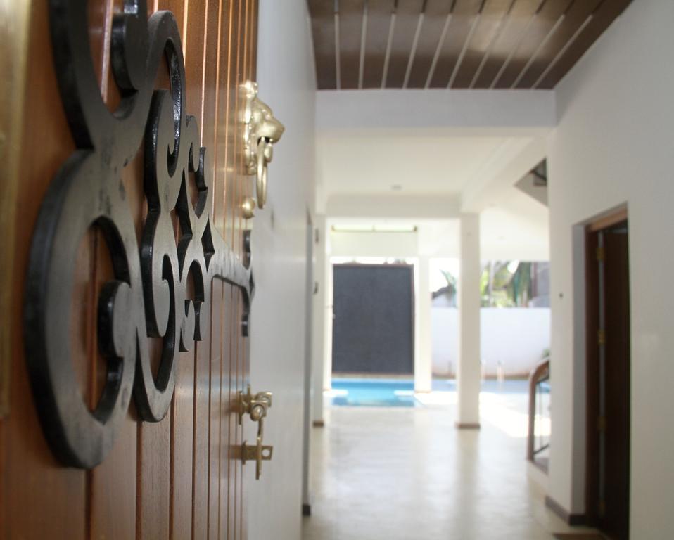 Binnacle Negombo Luaran gambar